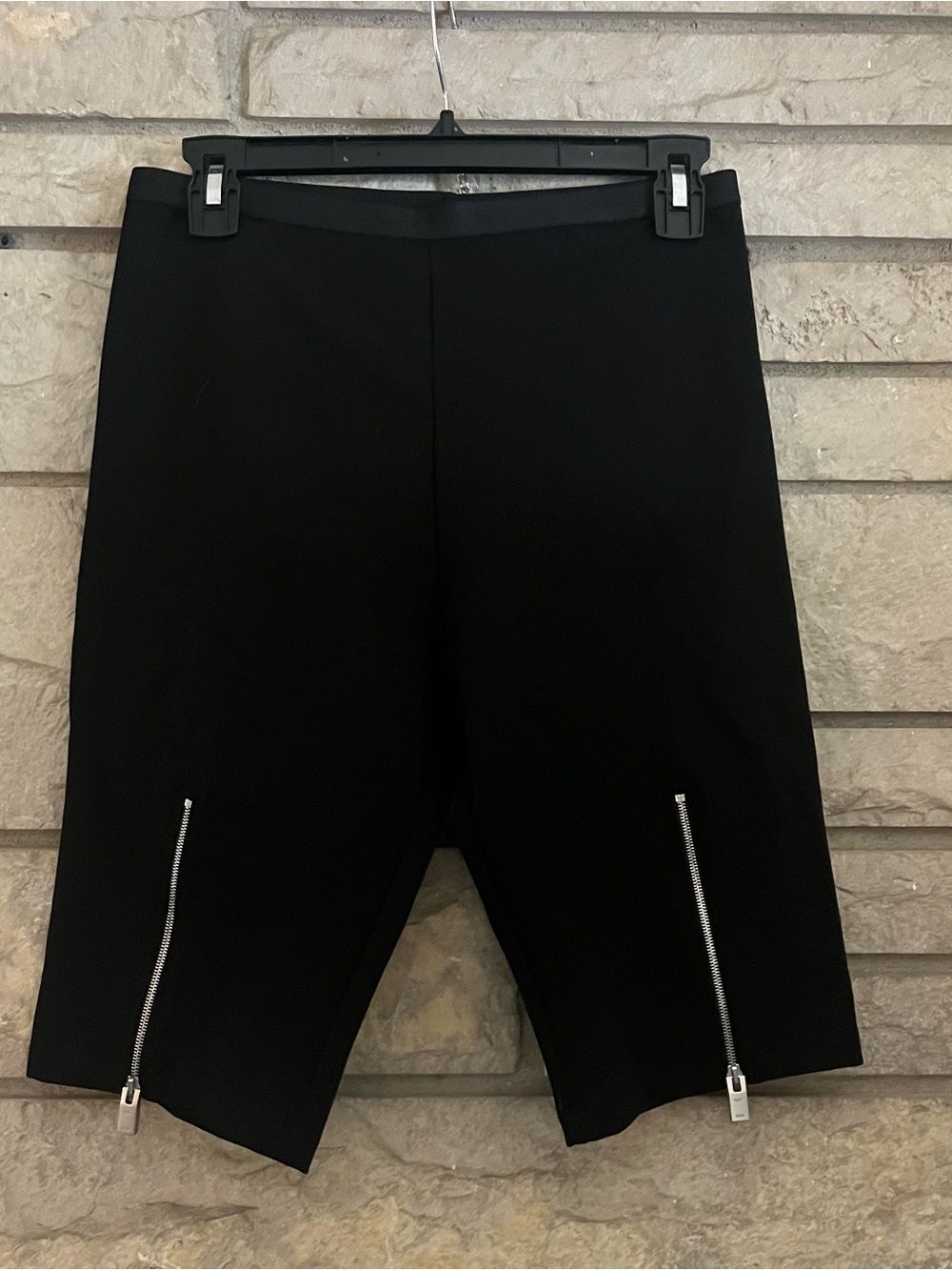 1017 ALYX 9SM Black CR Biker Shorts Women’s Logo Zip Cuff Vents Engrave Waist L